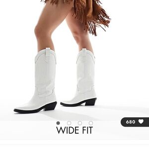 White wide fit cowgirl boots
